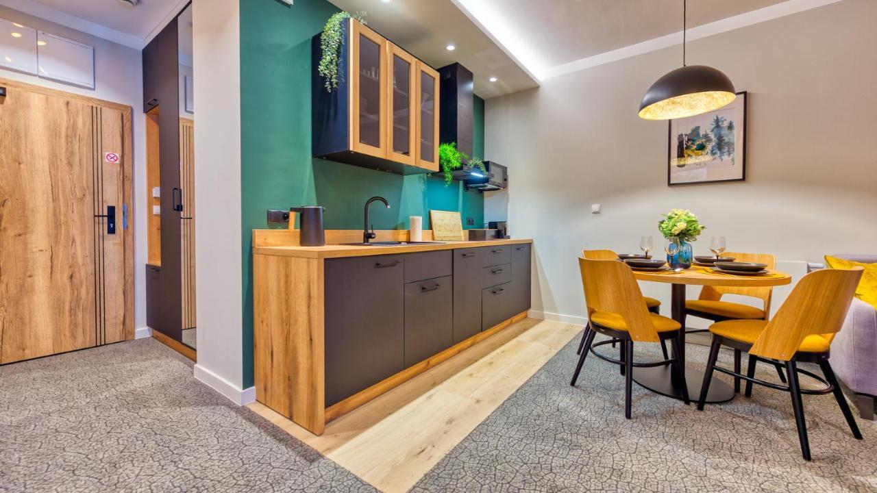 Apartamenty Vip Centrum - Wczasowa 17 By Royal Aparts Świeradów-Zdrój 外观 照片